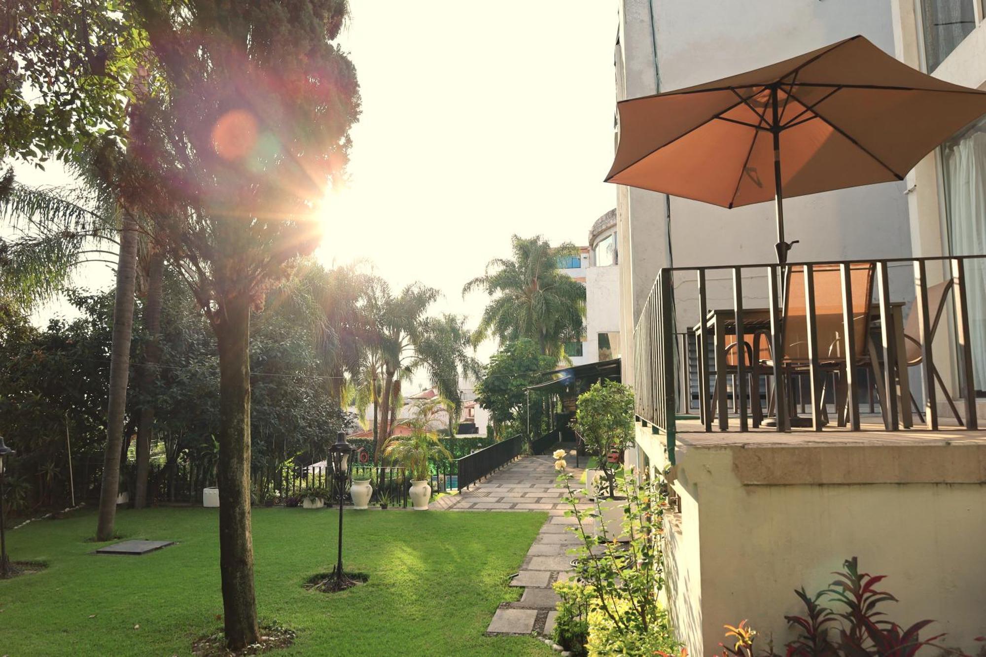 Hotel Grand Vista Cuernavaca Buitenkant foto