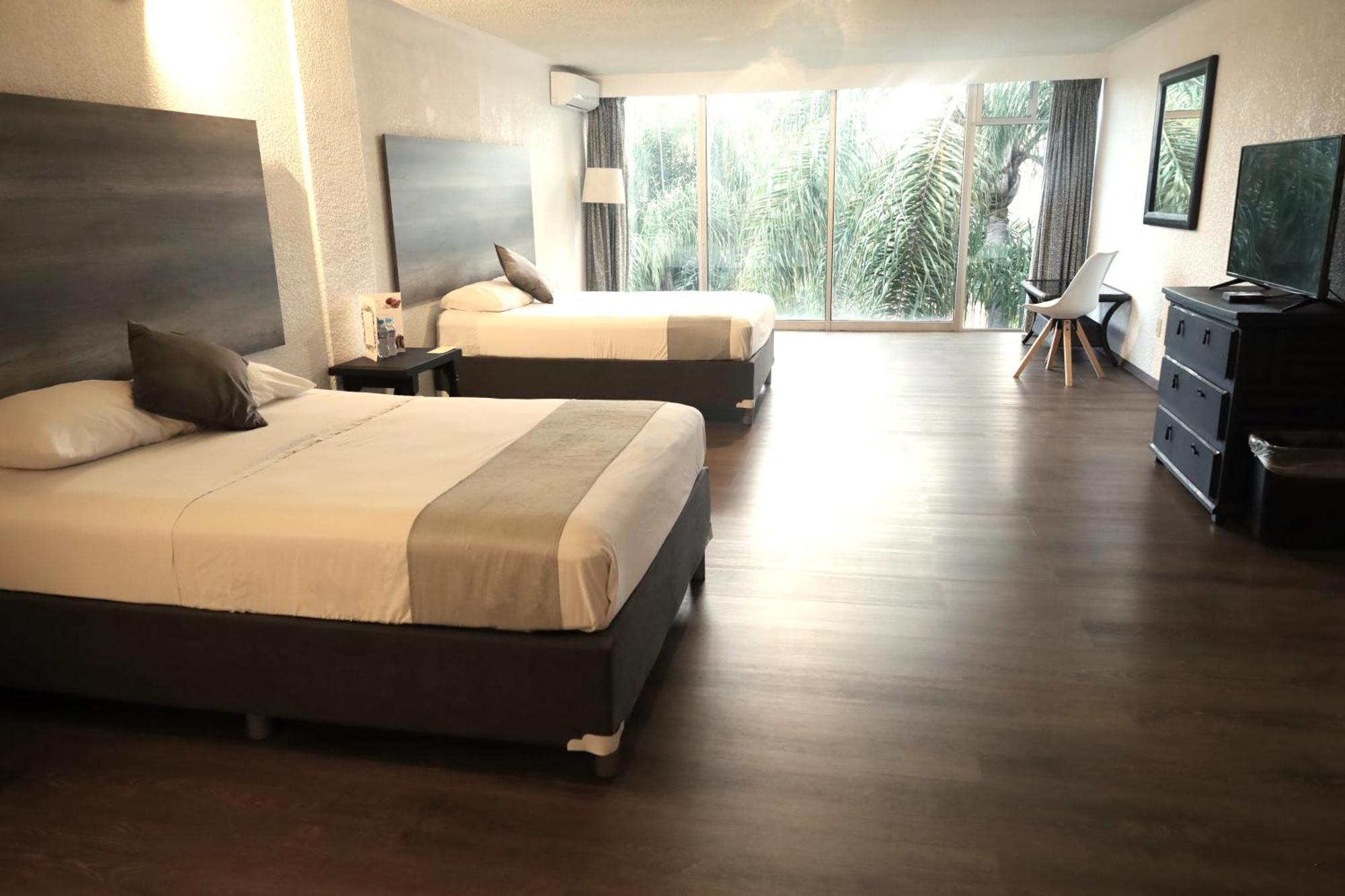 Hotel Grand Vista Cuernavaca Buitenkant foto